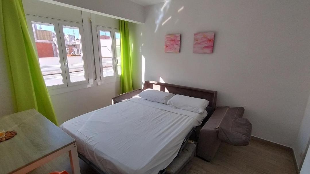 Photo of Bedroom in Roses Town Center