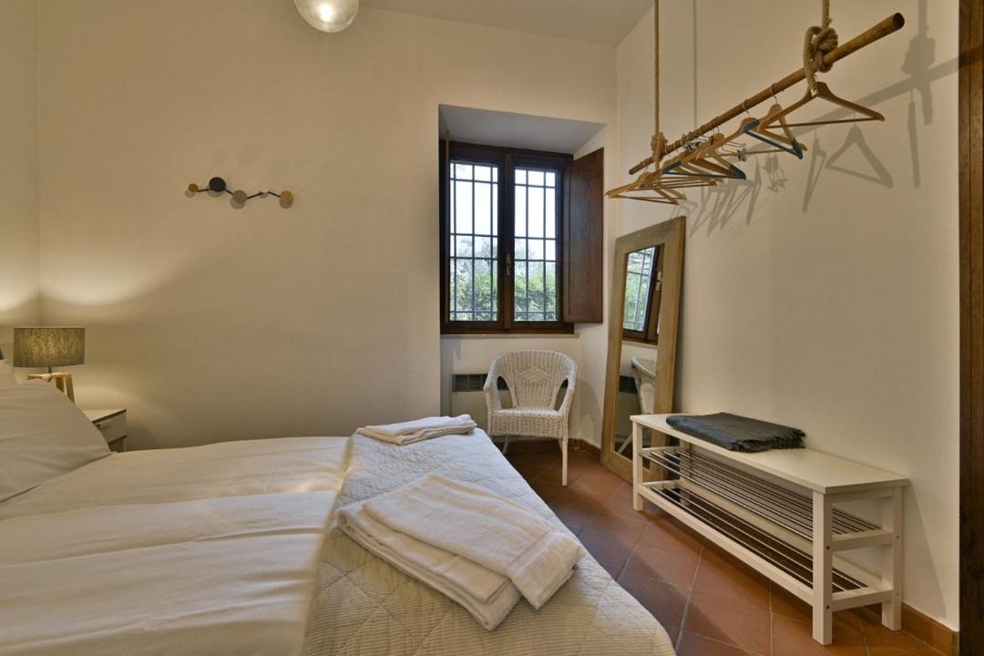 Photo of Bedroom in Toscolano Maderno