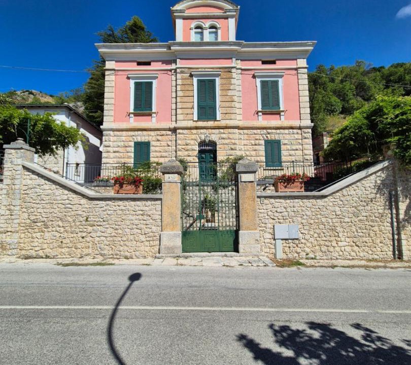 Photo of Others in Roccamandolfi