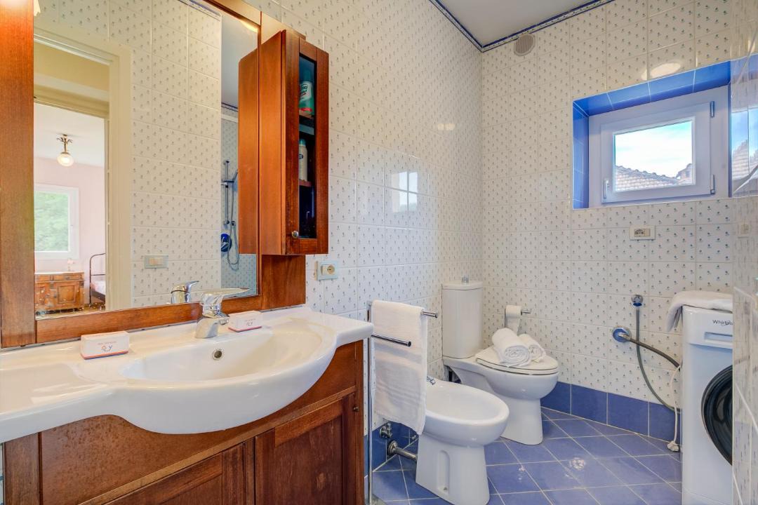 Photo of Bathroom in Brovello-Carpugnino