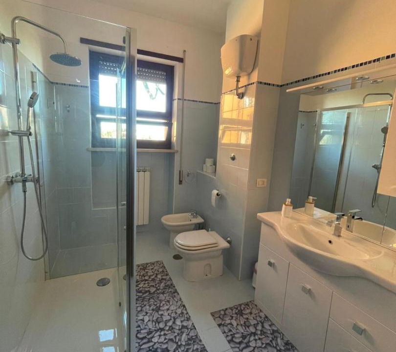 Photo of Bathroom in Latina