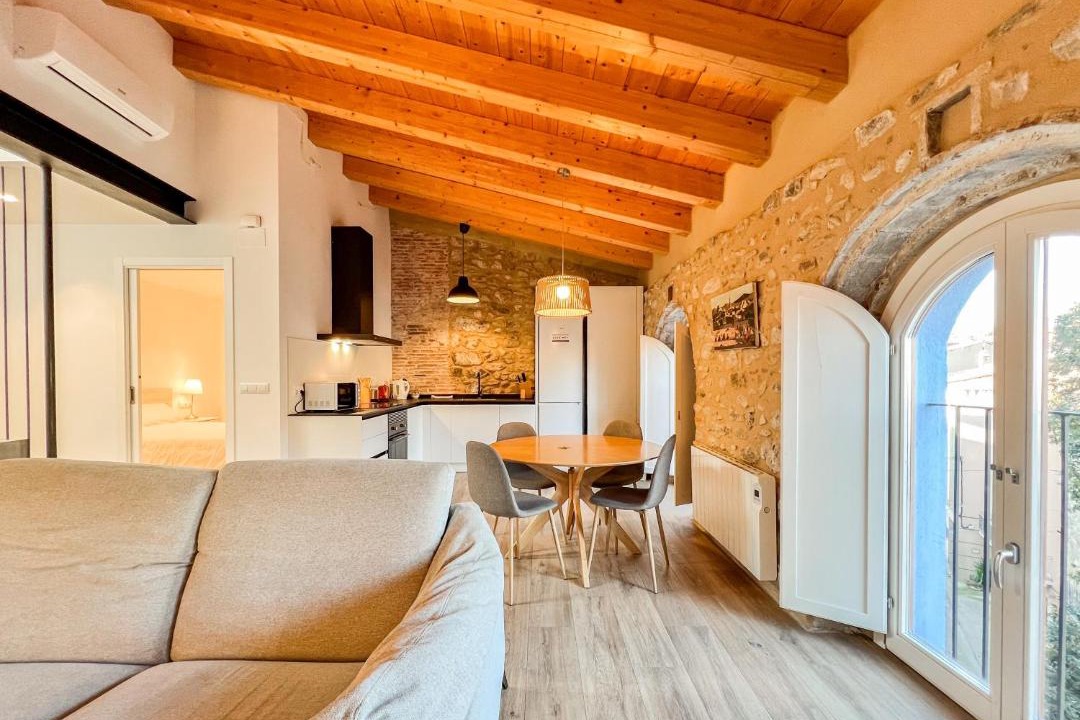 Photo of Others in Besalu