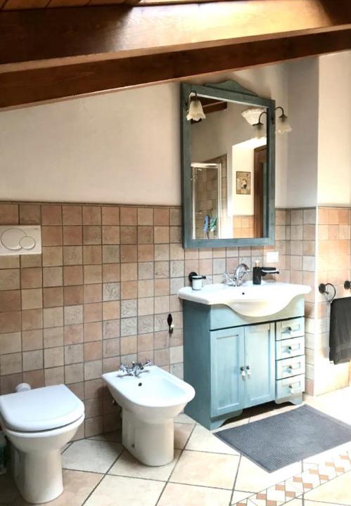 Photo of Bathroom in Armeno