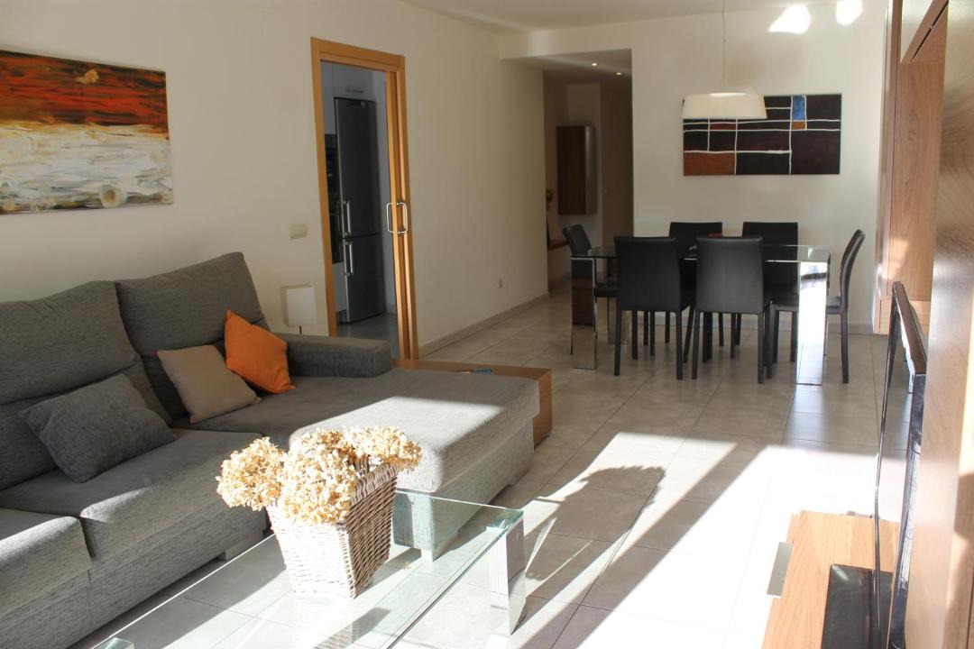 Photo of Livingroom in Roses Town Center