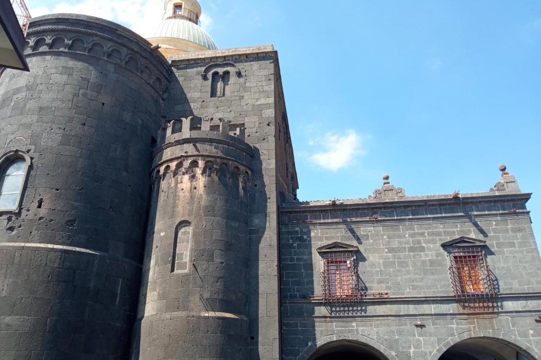 Photo of Buildings in Passopisciaro