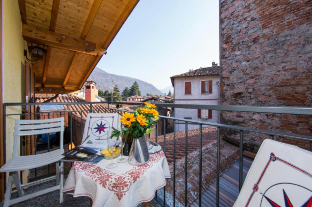 Photo of Patio Balcony in Brusimpiano