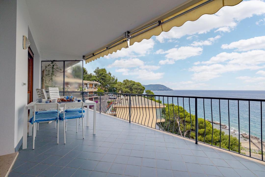 Photo of Patio Balcony in Capo Mimosa-Rollo