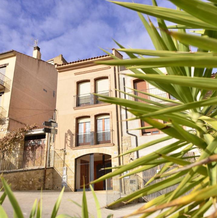 Photo of Buildings in Batea