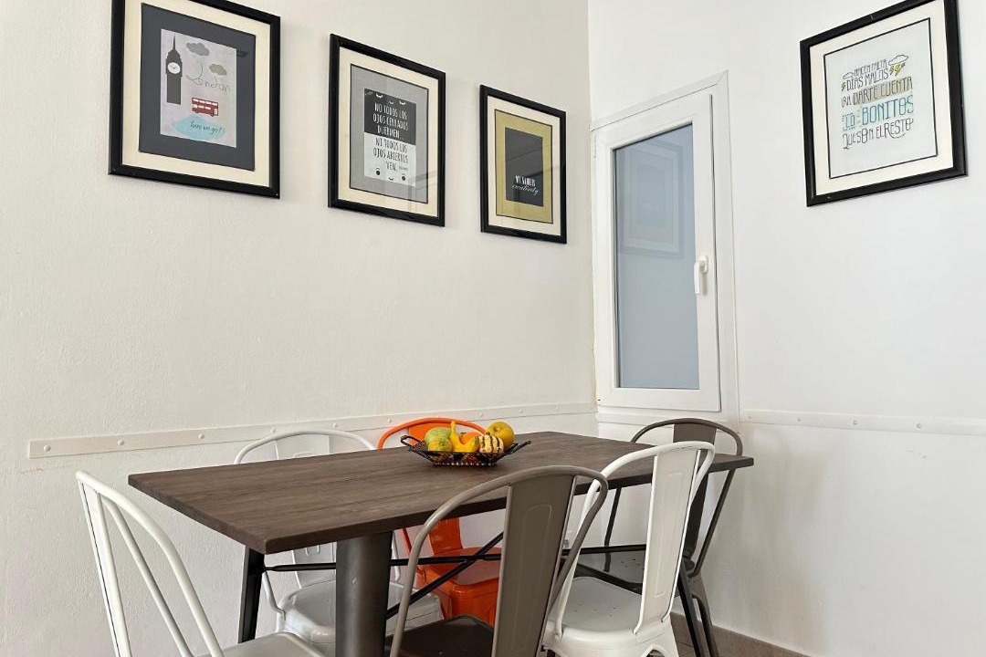 Photo of Livingroom in Roses Town Center