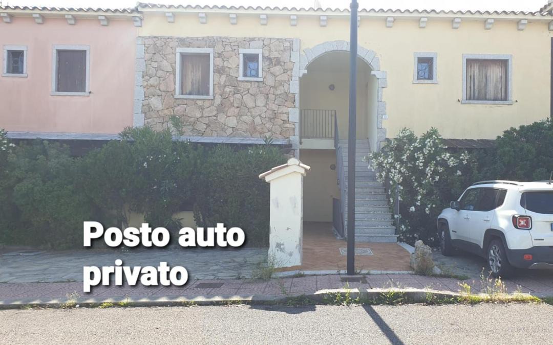 Photo of Buildings in Murta Maria