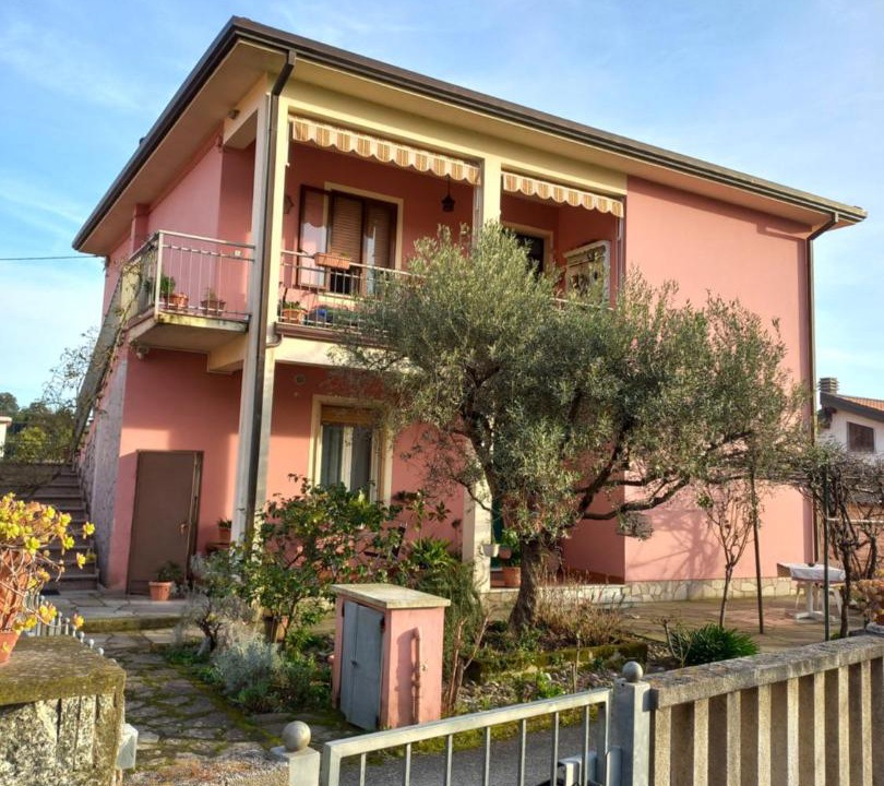 Photo of Buildings in Ceparana