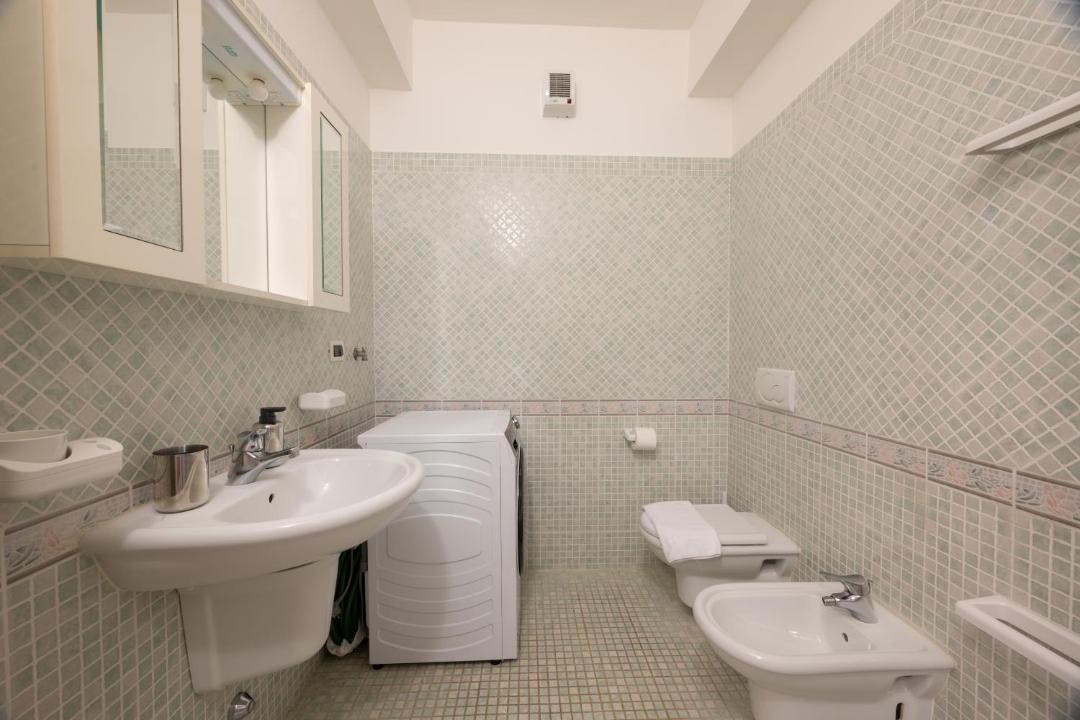 Photo of Bathroom in Carate Urio