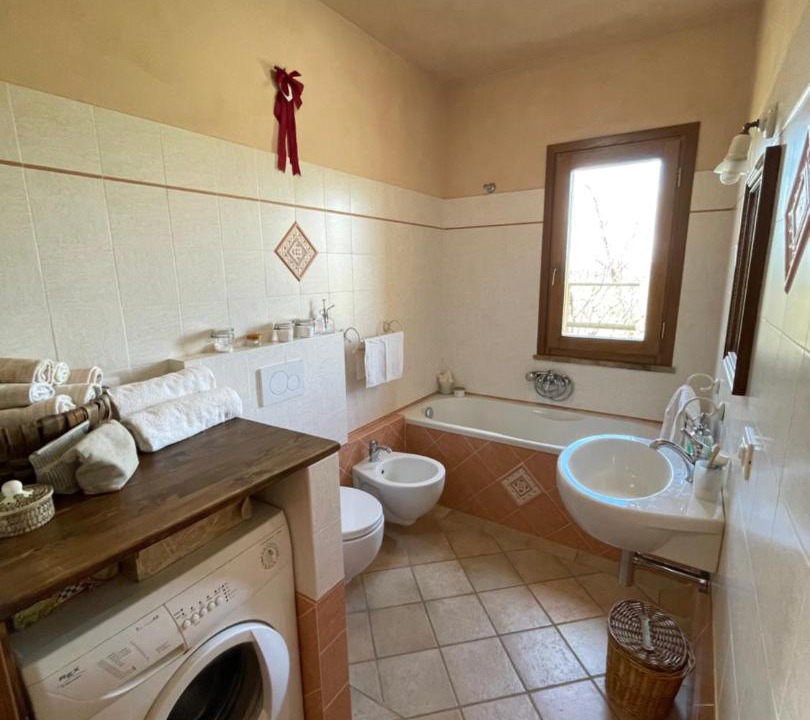 Photo of Bathroom in Toiano