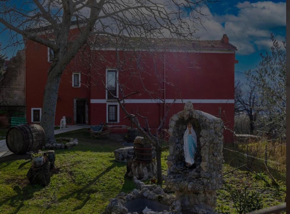 Photo of Buildings in Calvanico