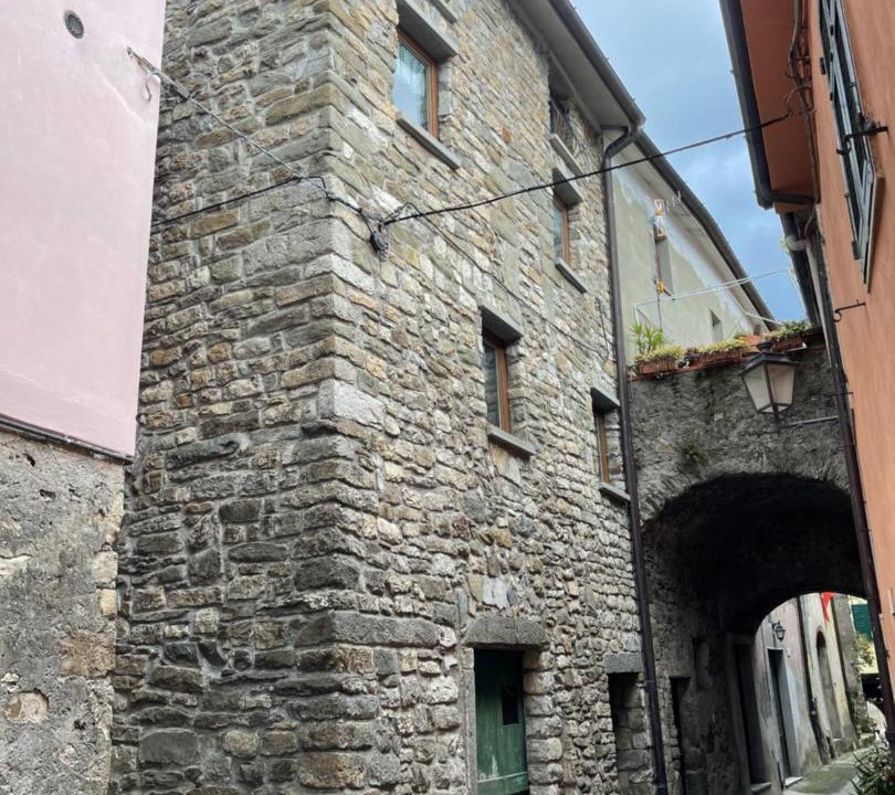 Photo of Buildings in Caprigliola