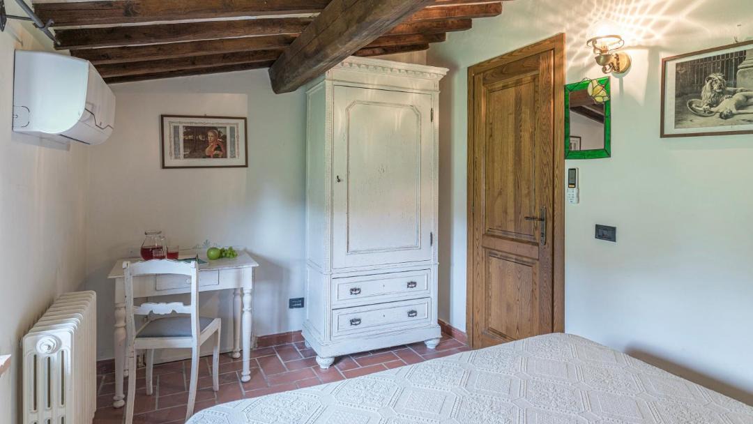 Photo of Bedroom in Todi