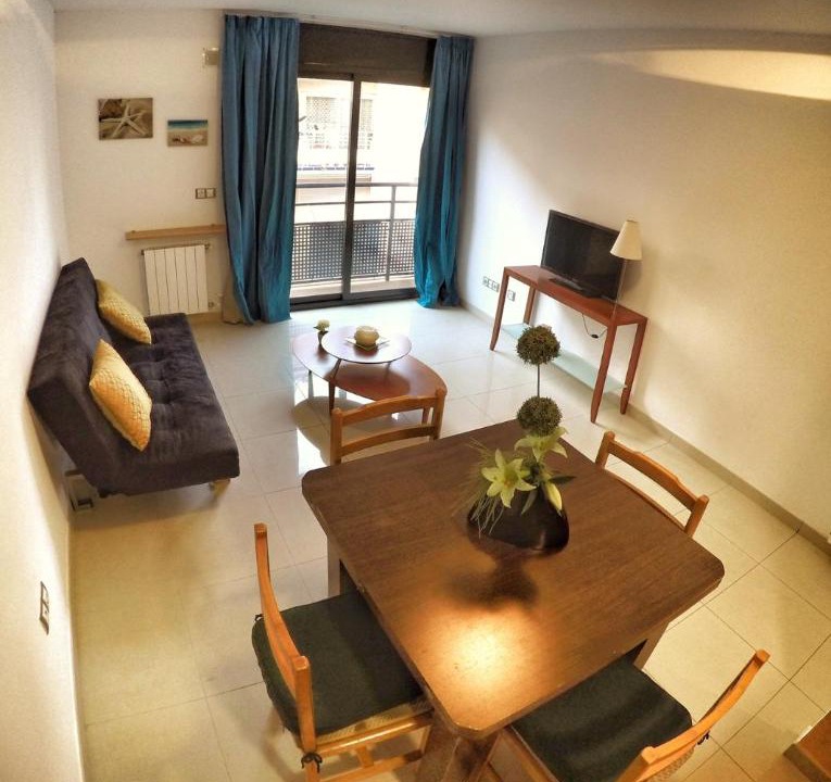 Photo of Livingroom in Roses Town Center