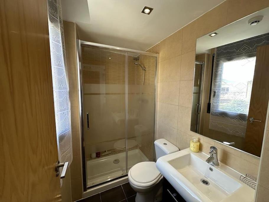 Photo of Bathroom in Talarn