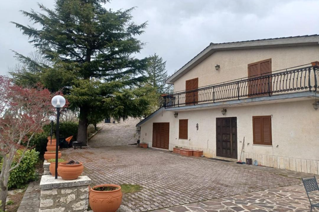 Photo of Buildings in Jenne