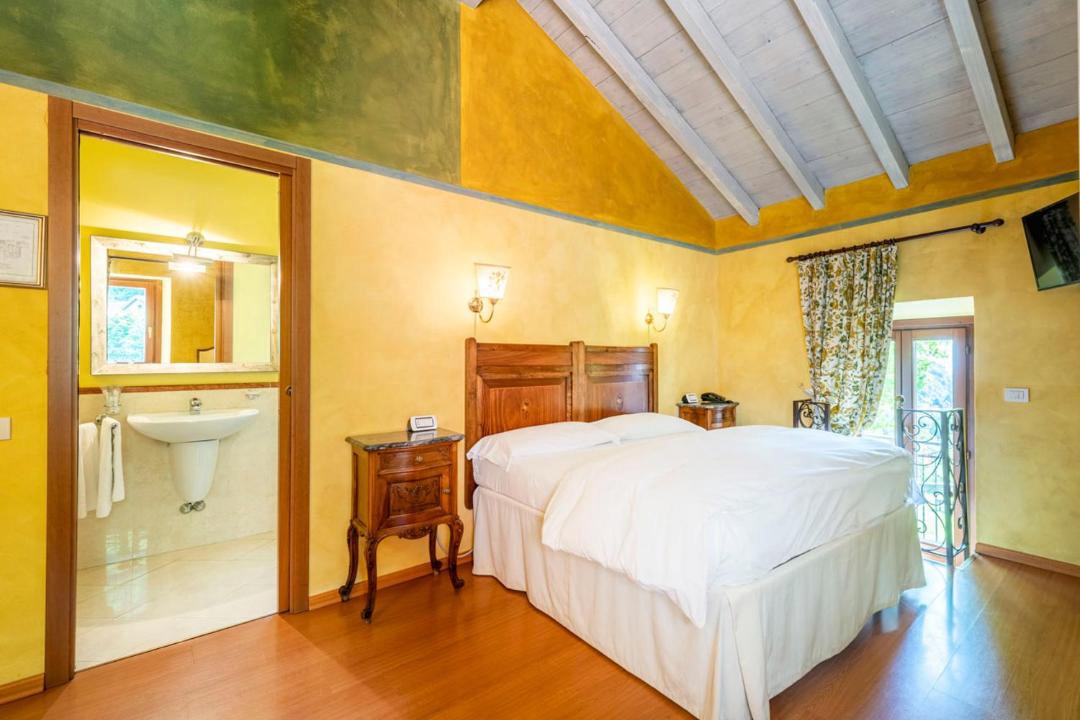 Photo of Bedroom in Argegno