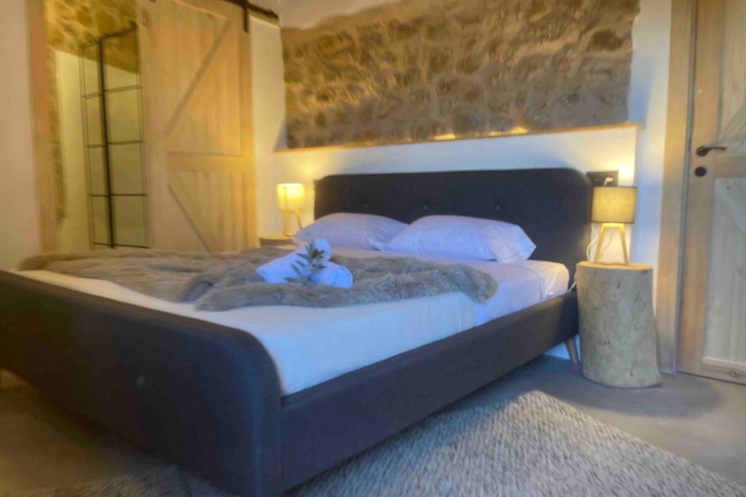 Photo of Bedroom in Tora
