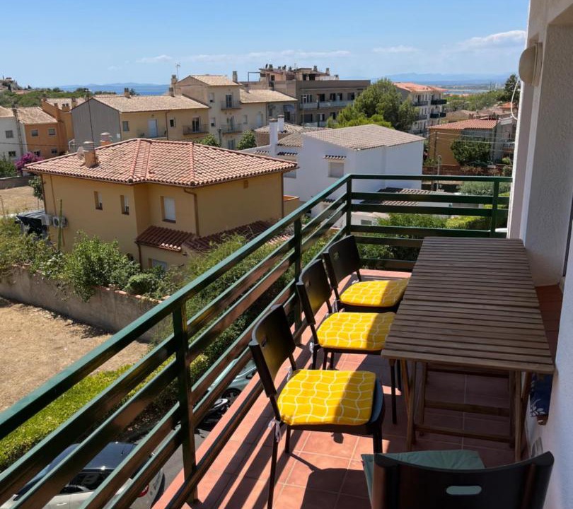 Photo of Patio Balcony in Roses Town Center