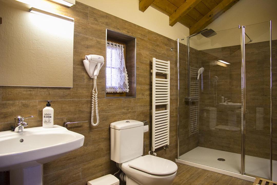 Photo of Bathroom in Villanueva de Aezcoa