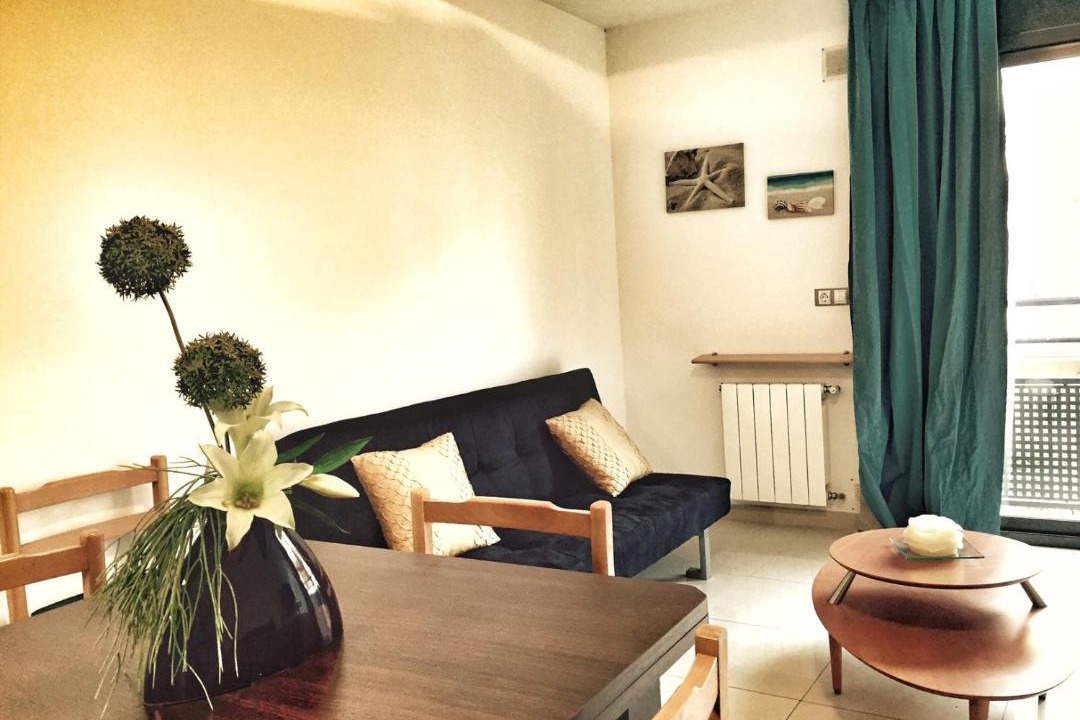Photo of Livingroom in Roses Town Center