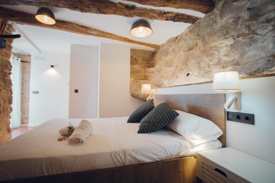 Photo of Bedroom in Tora