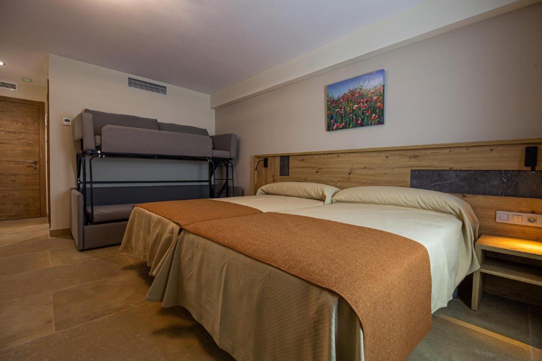 Photo of Bedroom in Tornos