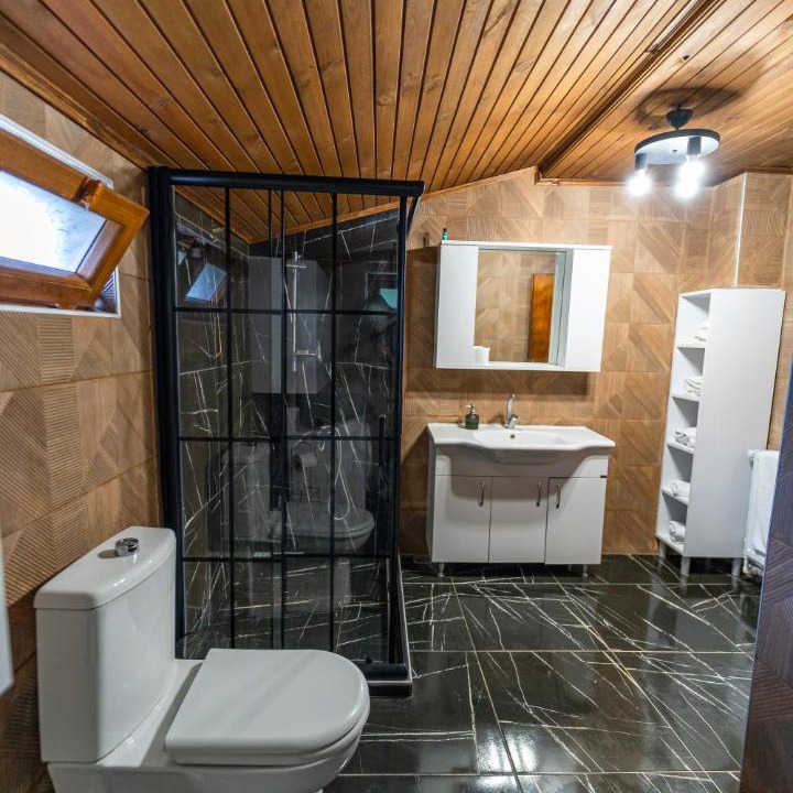 Photo of Bathroom in Yanik