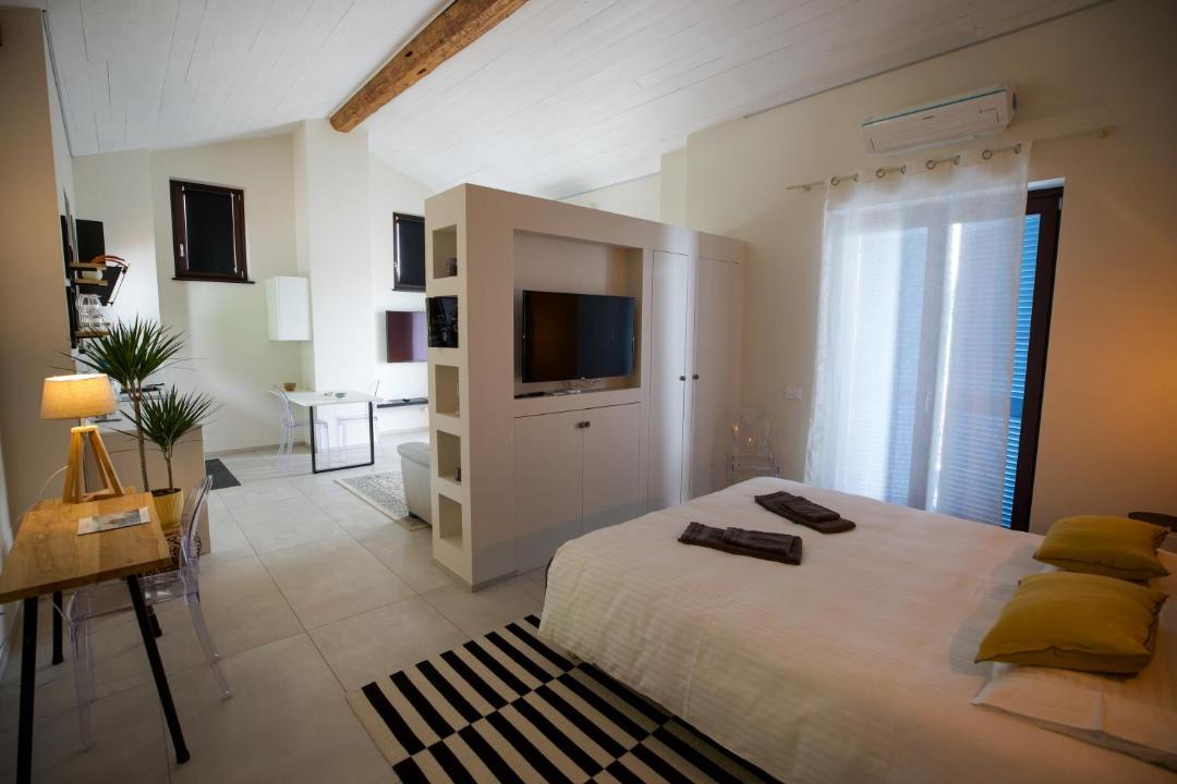 Photo of Bedroom in Monforte d'Alba