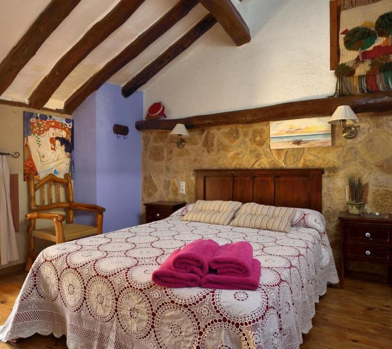 Photo of Bedroom in Elche De La Sierra