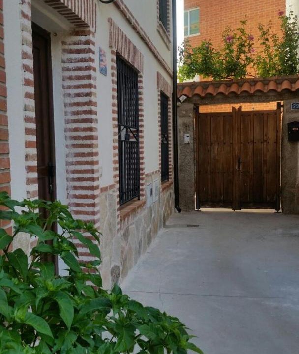 Photo of Buildings in Navaluenga