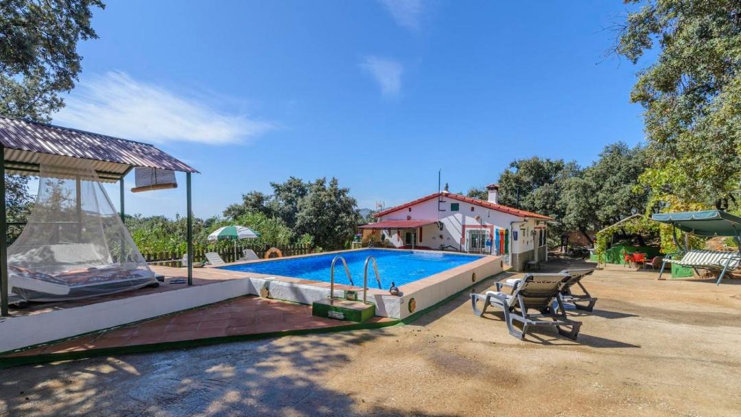 Photo of Outdoor in Alpandeire