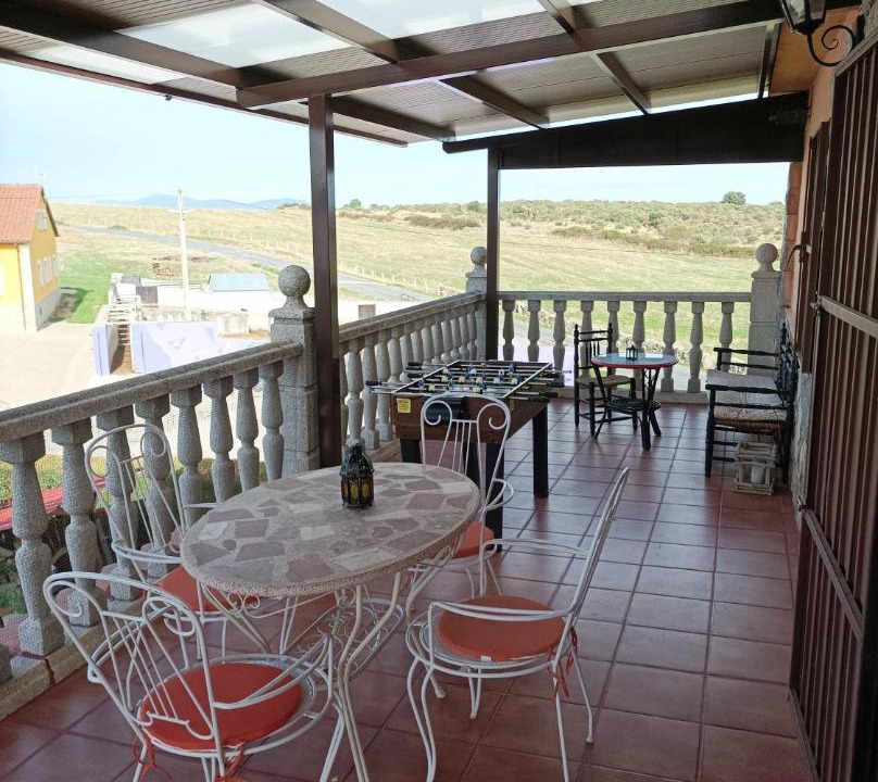 Photo of Patio Balcony in Valdefuentes de Sangusin