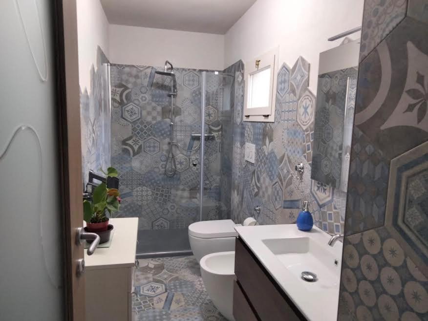 Photo of Bathroom in Moano