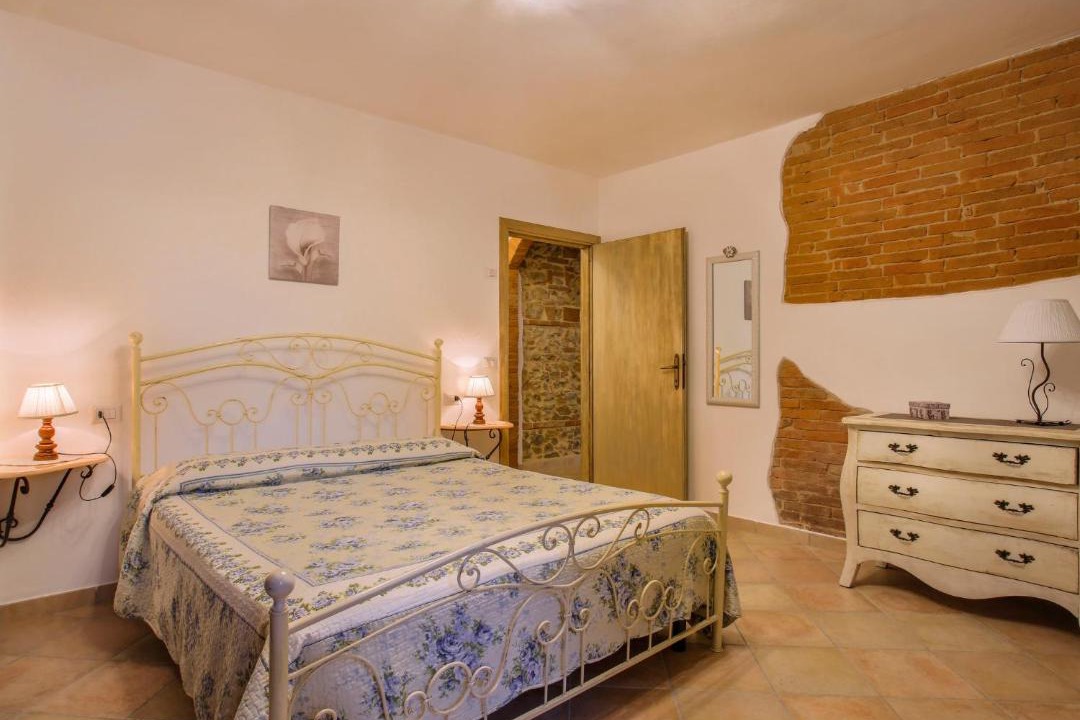 Photo of Bedroom in Toiano