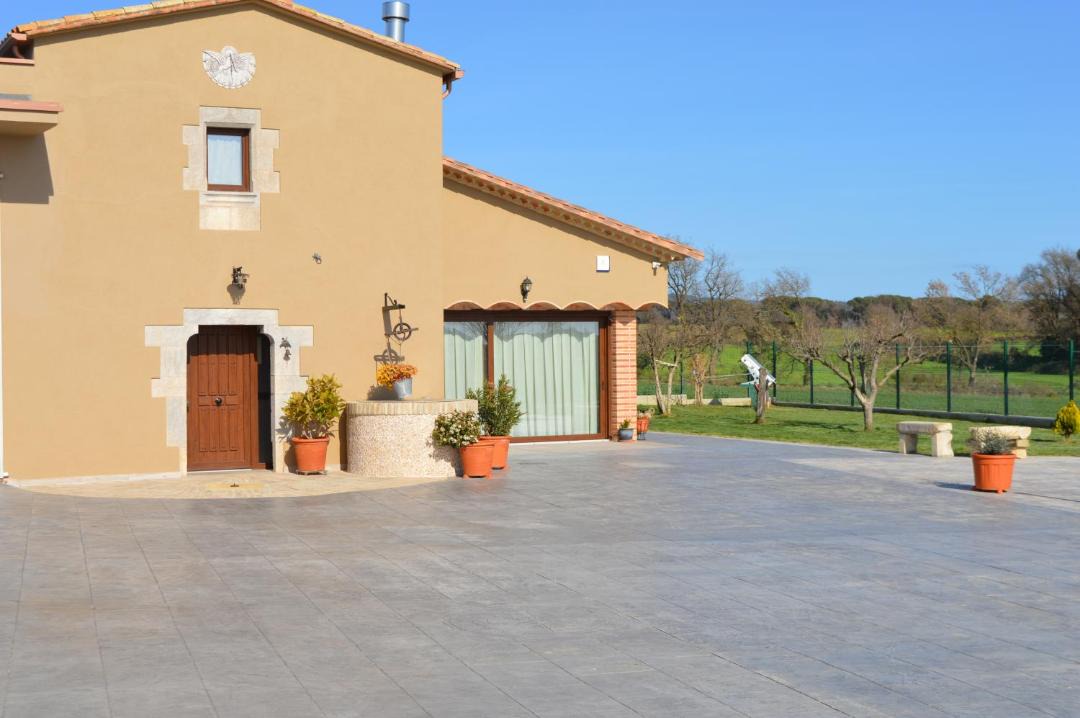 Photo of Buildings in Campllong