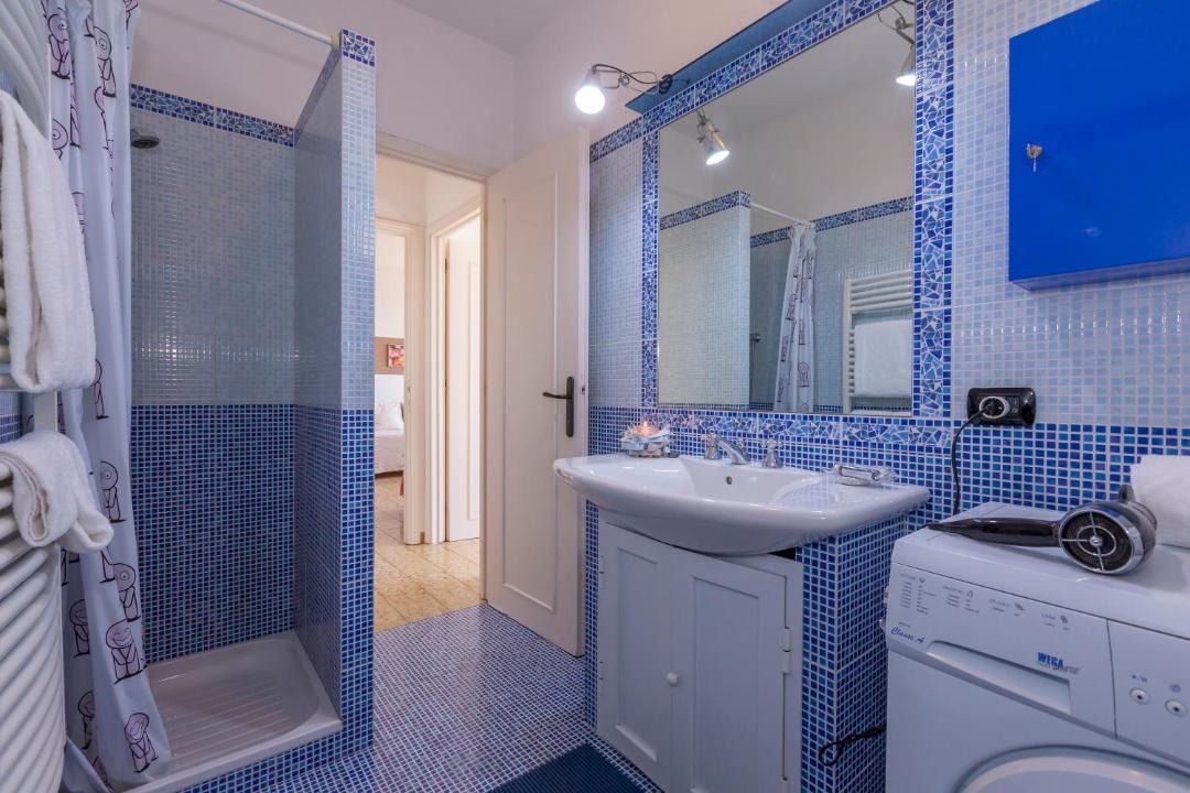 Photo of Bathroom in Capo Mimosa-Rollo