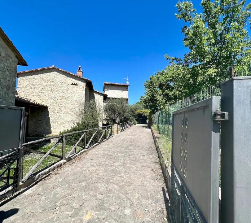 Photo of Buildings in Avigliano Umbrio
