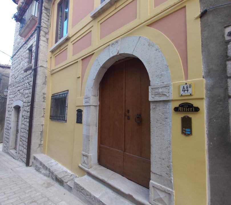 Photo of Buildings in Cusano Mutri
