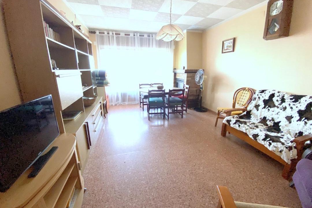 Photo of Livingroom in Roses Town Center