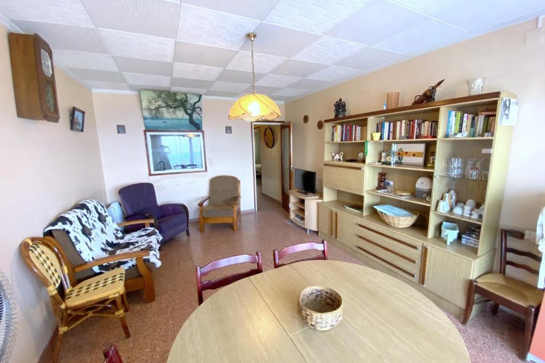 Photo of Livingroom in Roses Town Center