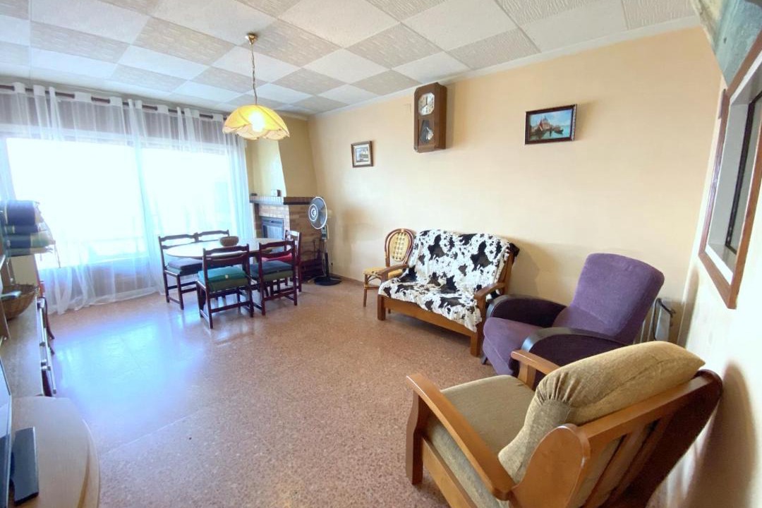 Photo of Livingroom in Roses Town Center