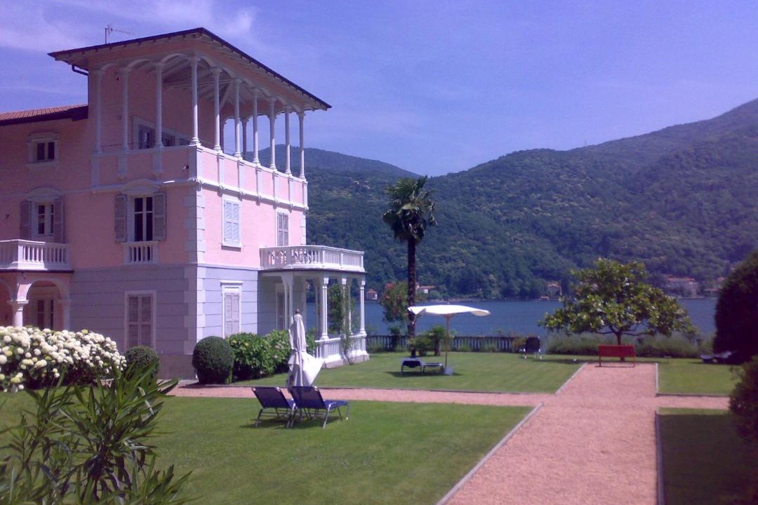Photo of Buildings in Porto Ceresio