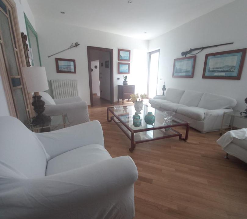 Photo of Livingroom in Cusano Mutri