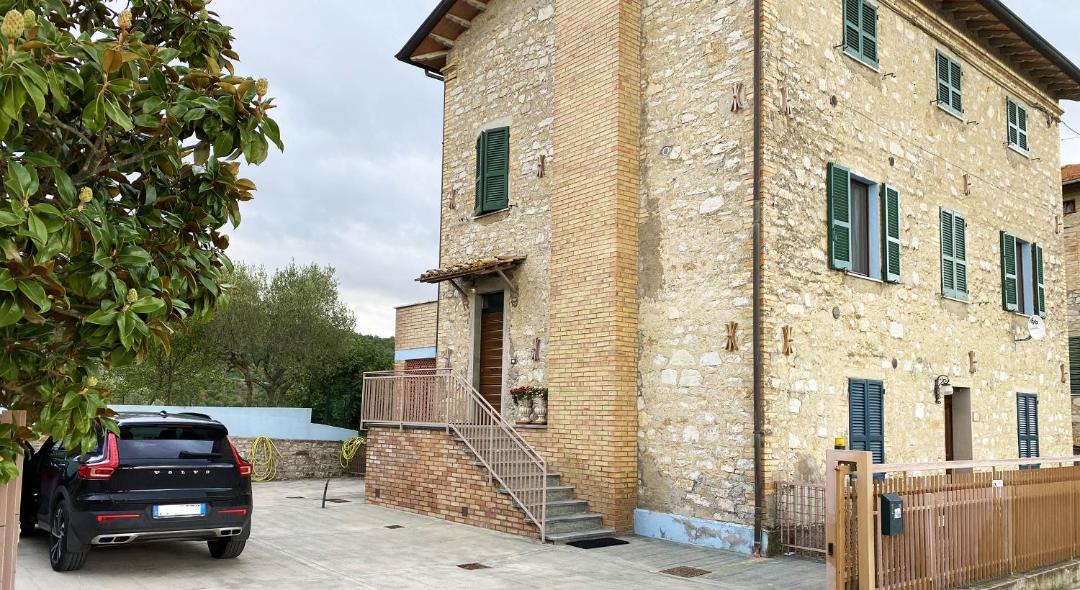 Photo of Buildings in Polgeto
