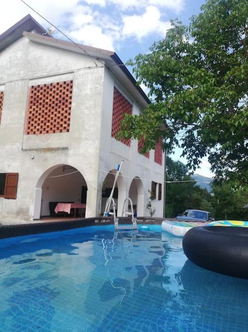 Photo of Outdoor in Bedonia