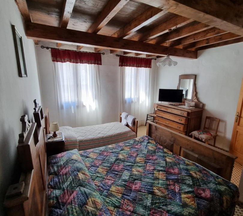 Photo of Bedroom in Posina